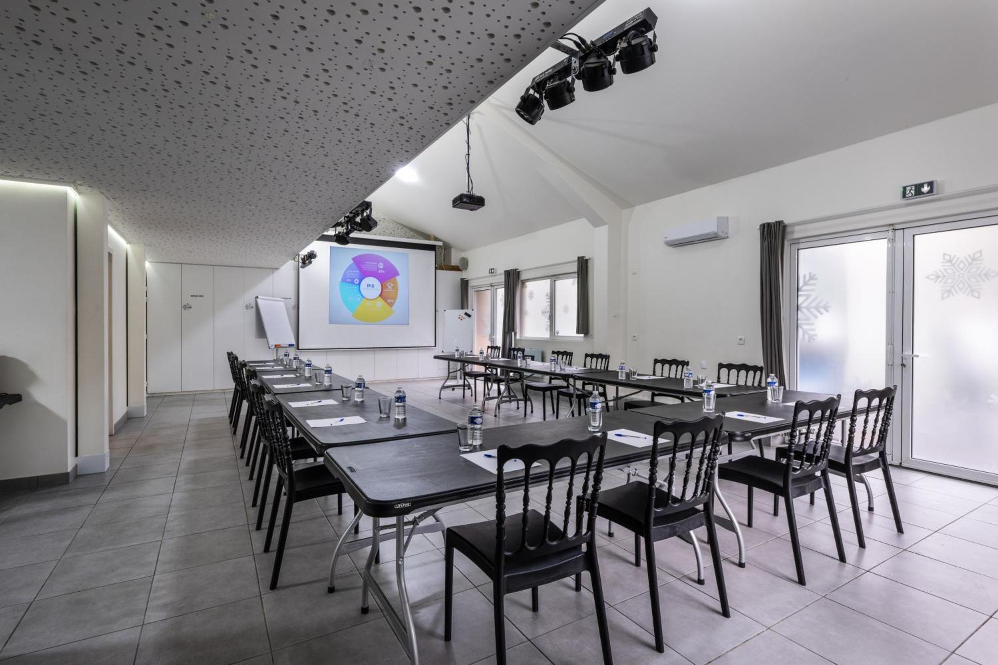 L'Epinette - Gite De Groupe Et Salle De Reception Allevard Kültér fotó