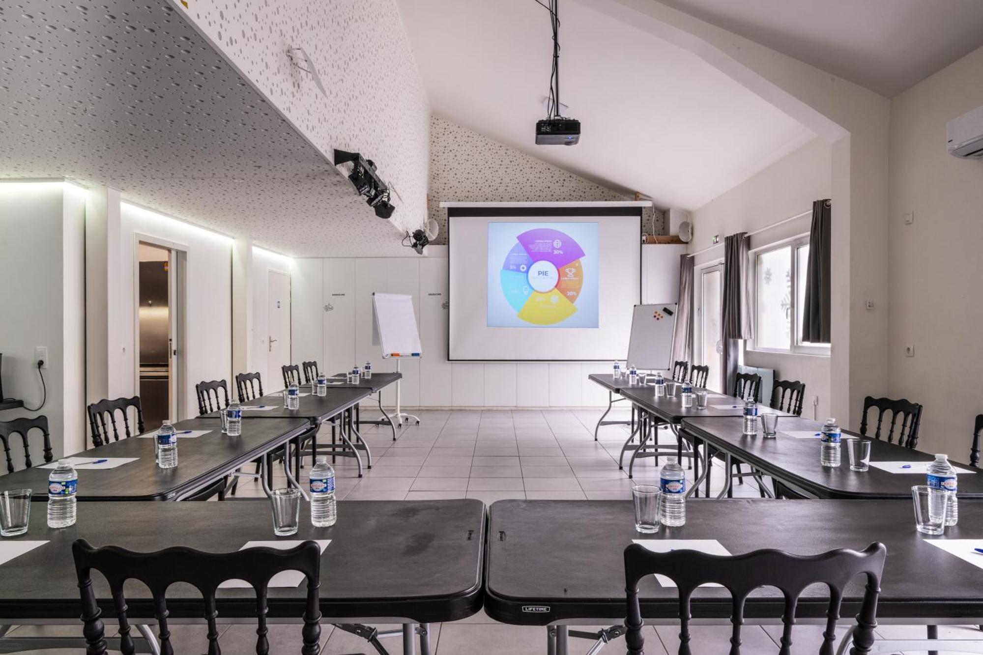 L'Epinette - Gite De Groupe Et Salle De Reception Allevard Kültér fotó