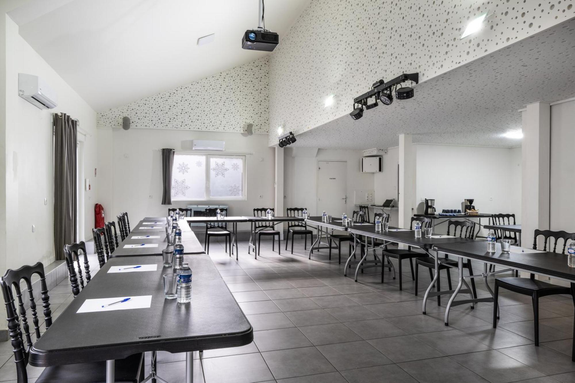 L'Epinette - Gite De Groupe Et Salle De Reception Allevard Kültér fotó